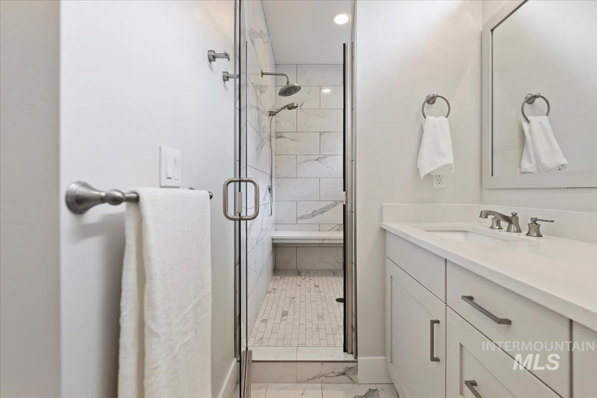 2459 N Birchgrove Ln