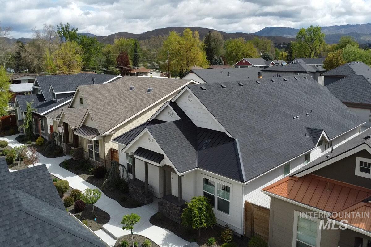 2459 N Birchgrove Ln