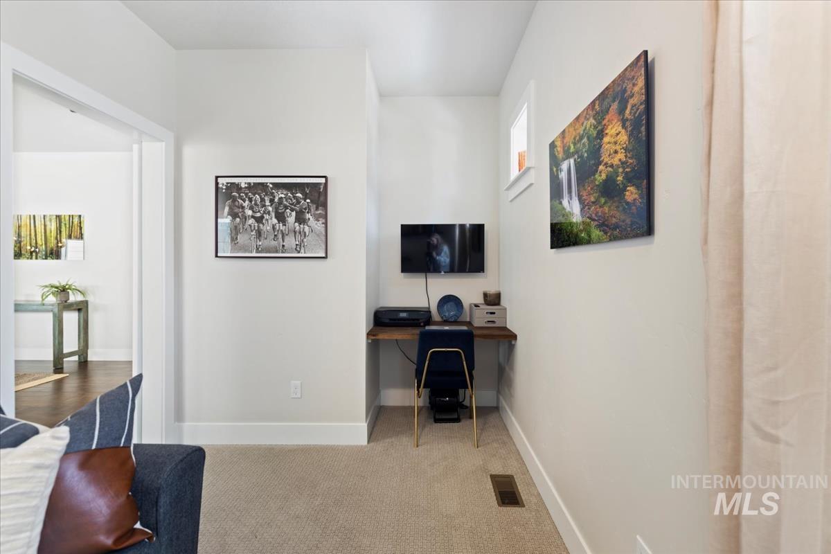 2459 N Birchgrove Ln