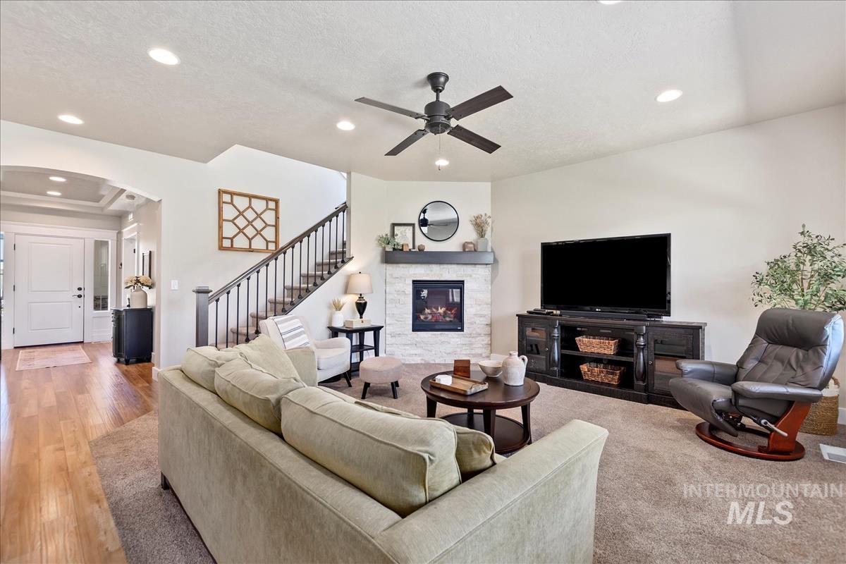 8030 S Topaz Ridge Ave