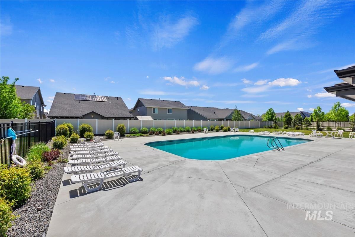 8030 S Topaz Ridge Ave