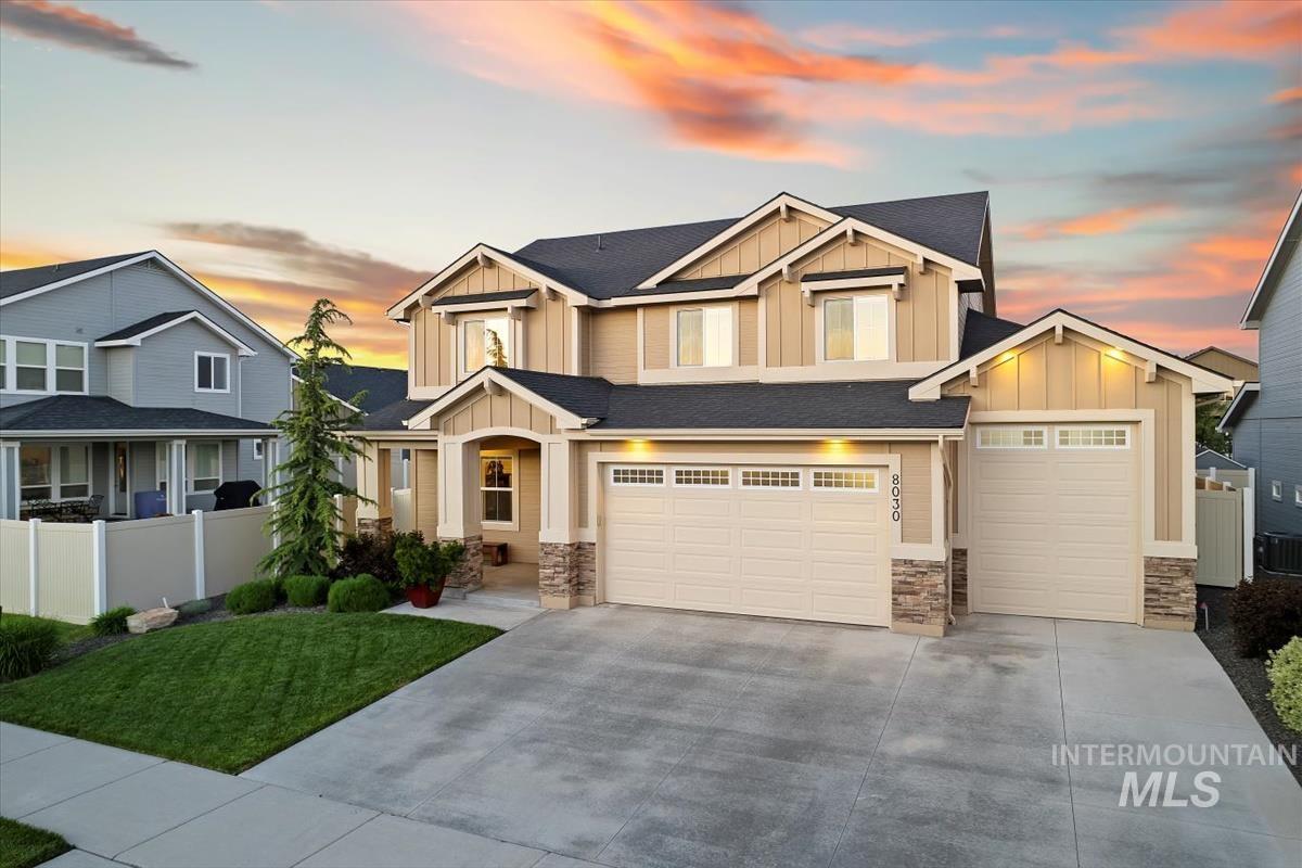 8030 S Topaz Ridge Ave