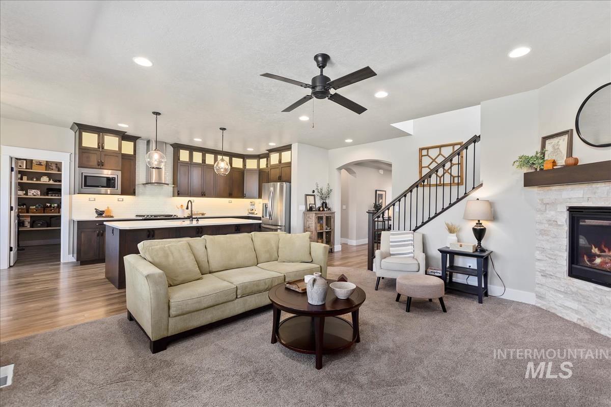 8030 S Topaz Ridge Ave