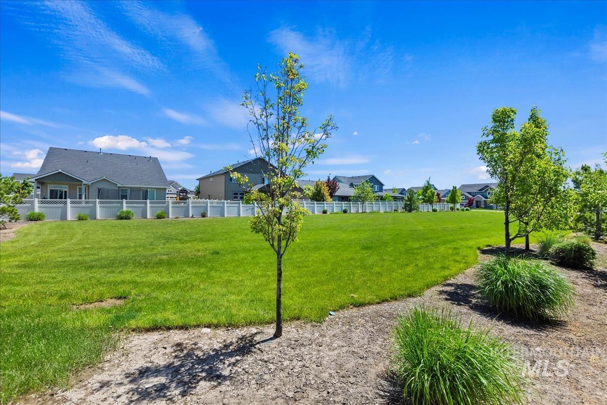 8030 S Topaz Ridge Ave