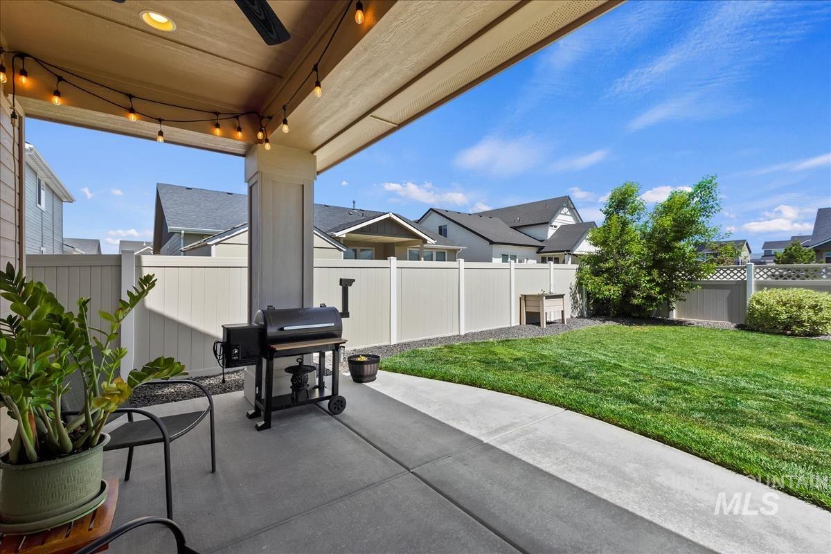 8030 S Topaz Ridge Ave