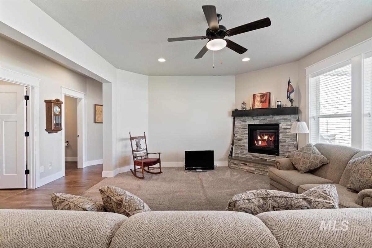 7524 S Wagons West Ave