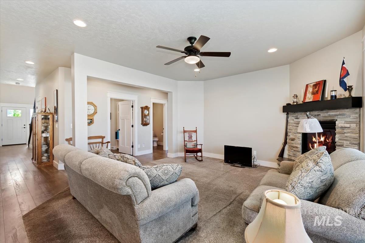 7524 S Wagons West Ave