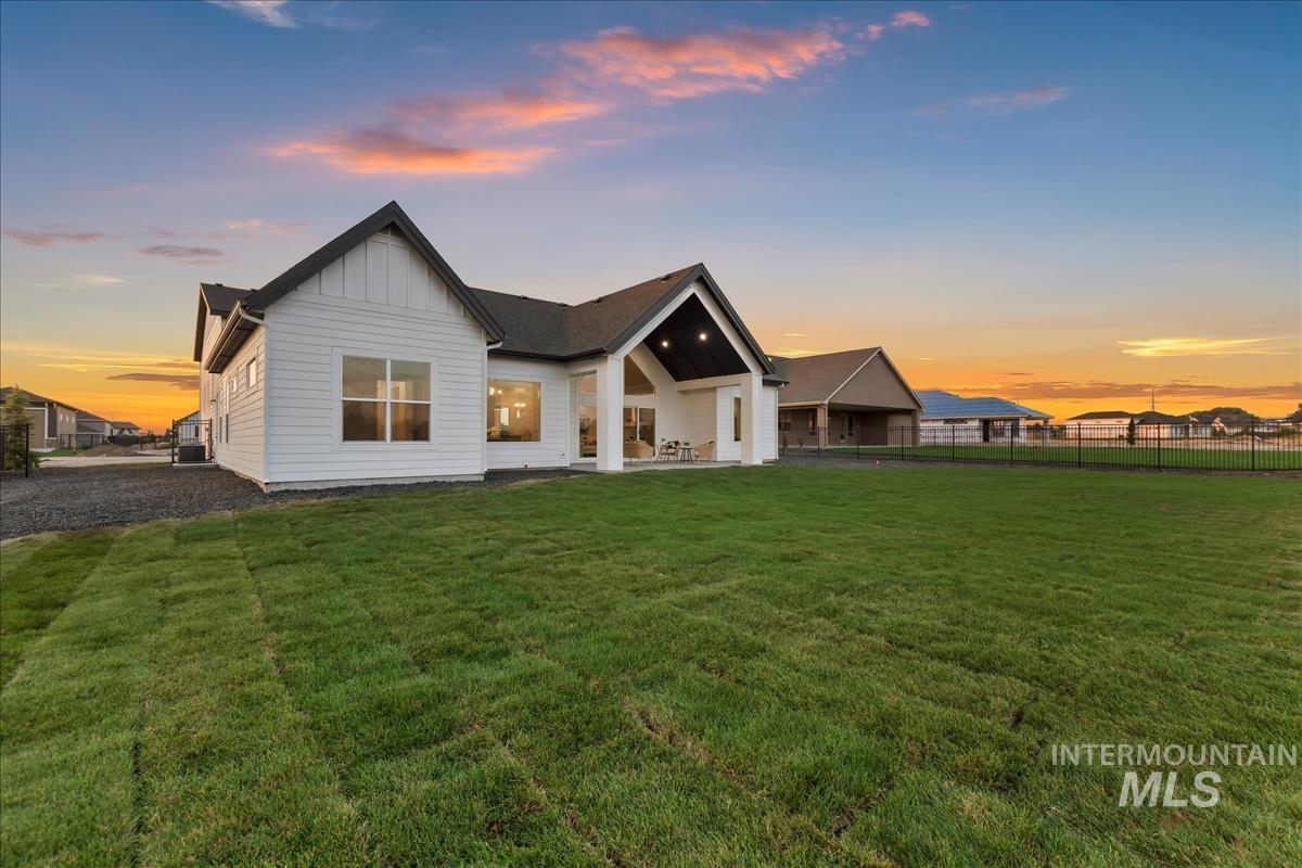 7231 E Merlin Hawk Ct