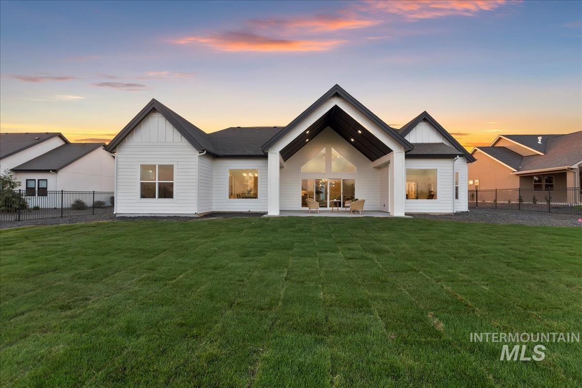 7231 E Merlin Hawk Ct