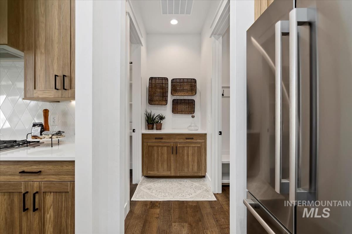 7231 E Merlin Hawk Ct