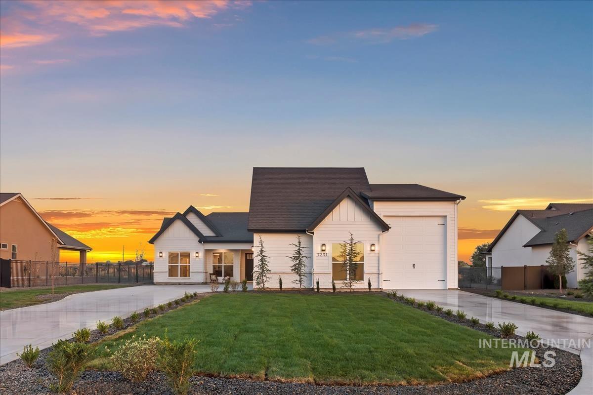 7231 E Merlin Hawk Ct