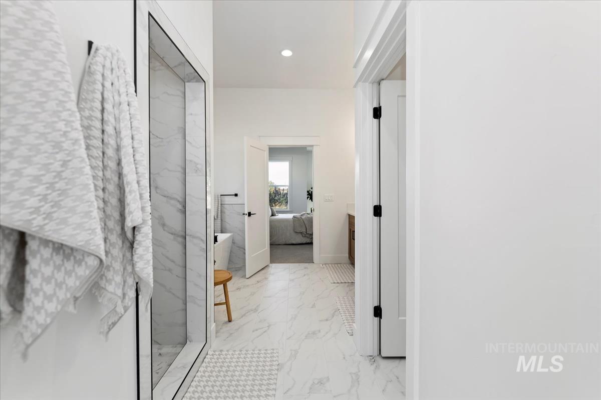 7231 E Merlin Hawk Ct