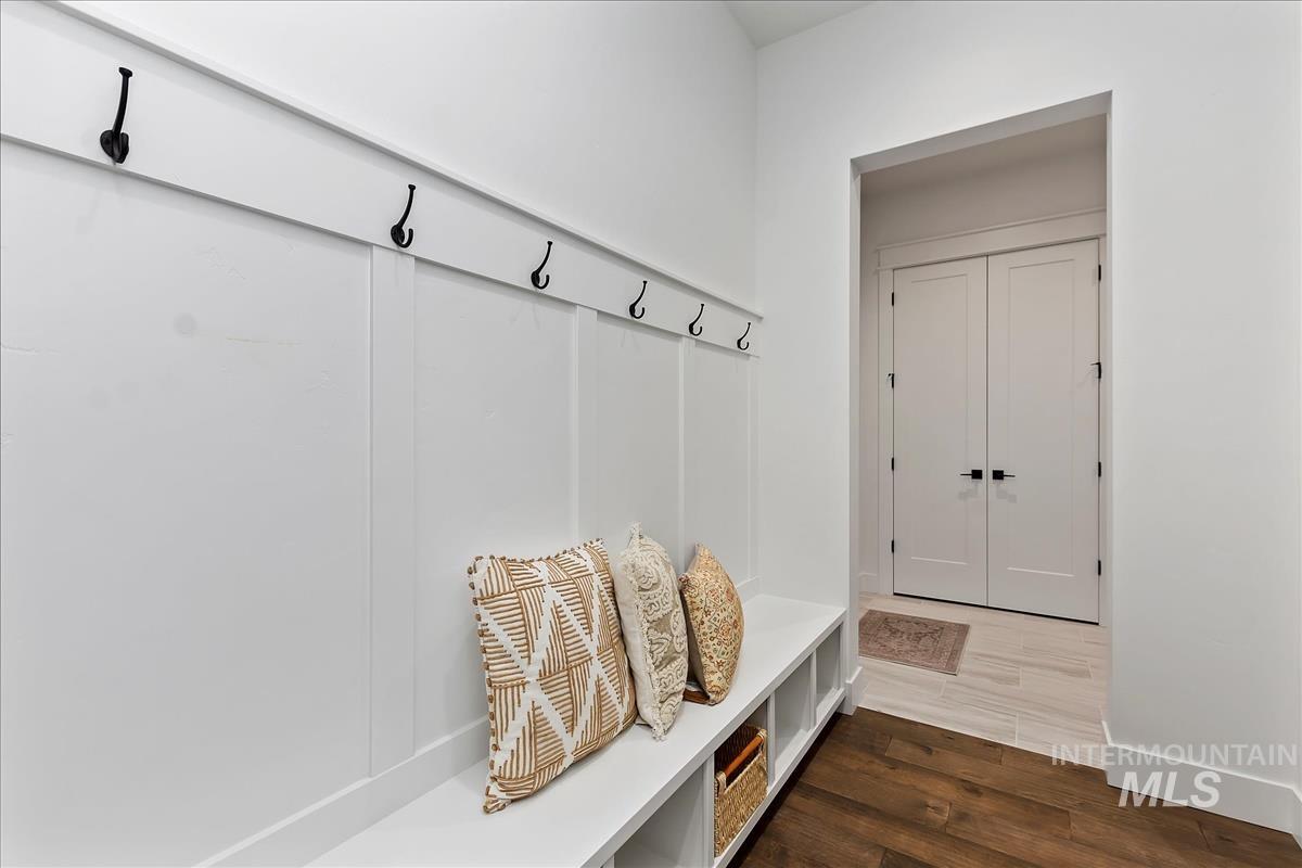 7231 E Merlin Hawk Ct