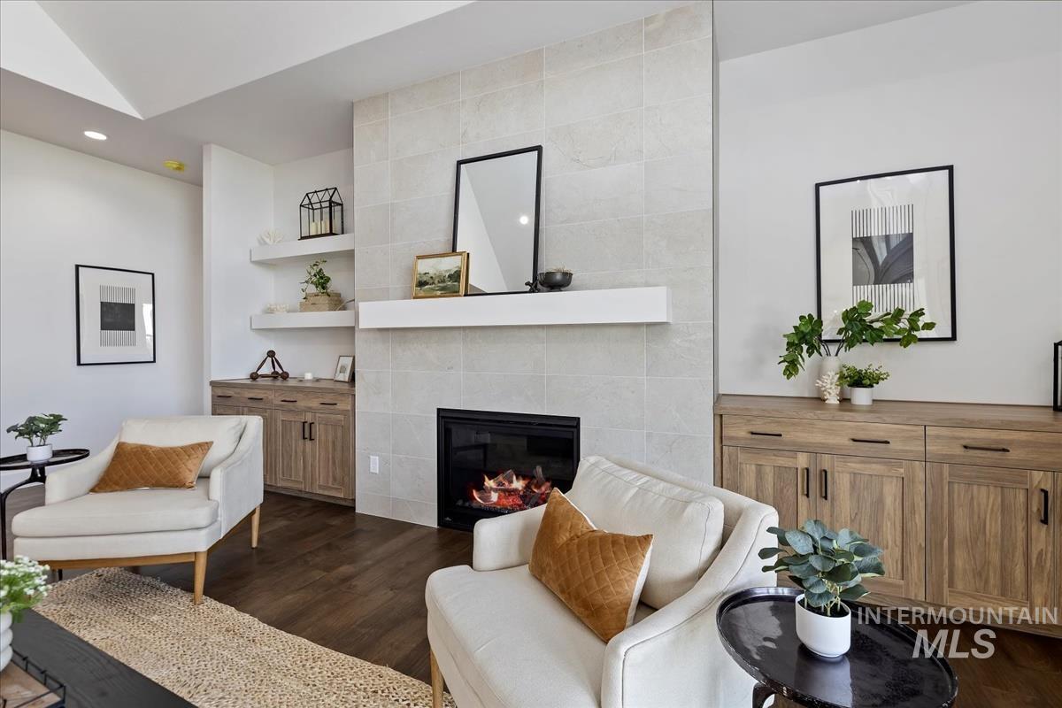 7231 E Merlin Hawk Ct