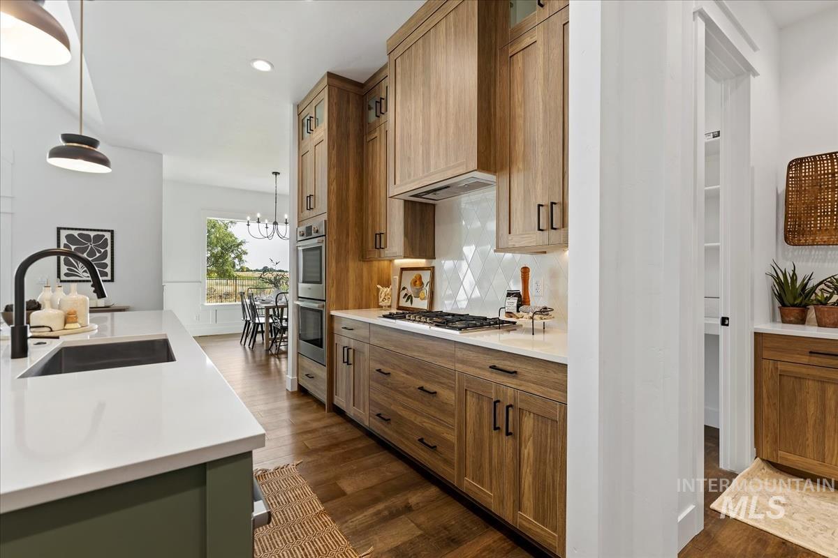 7231 E Merlin Hawk Ct