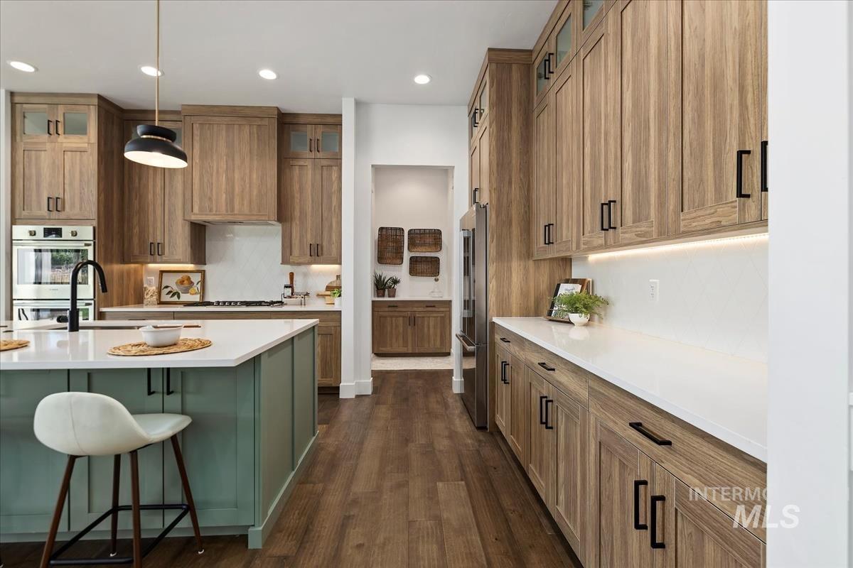 7231 E Merlin Hawk Ct