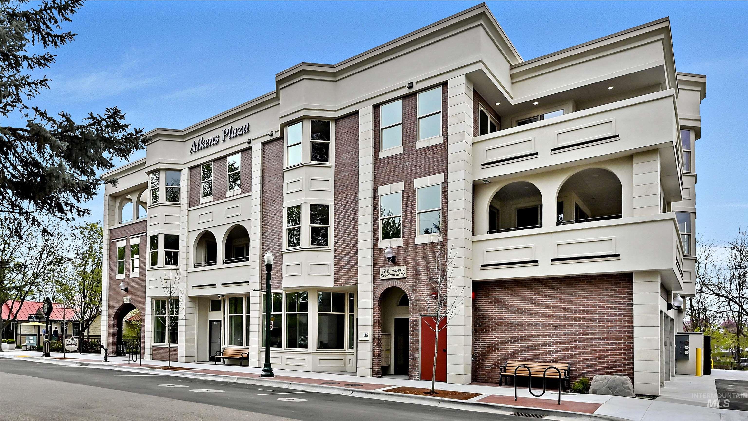 79 E Aikens St Apt # 31