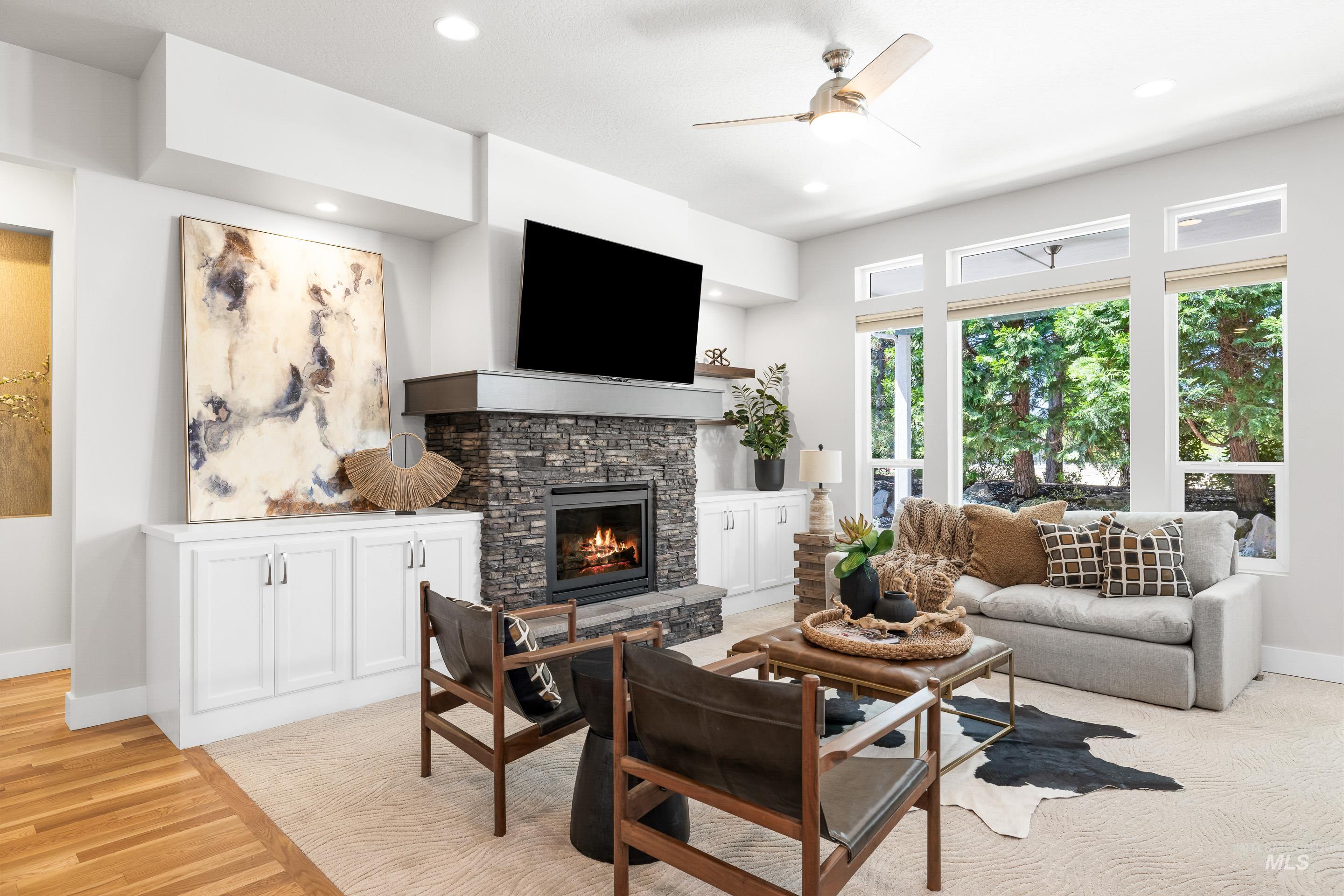 2481 S Creek Pointe Ln