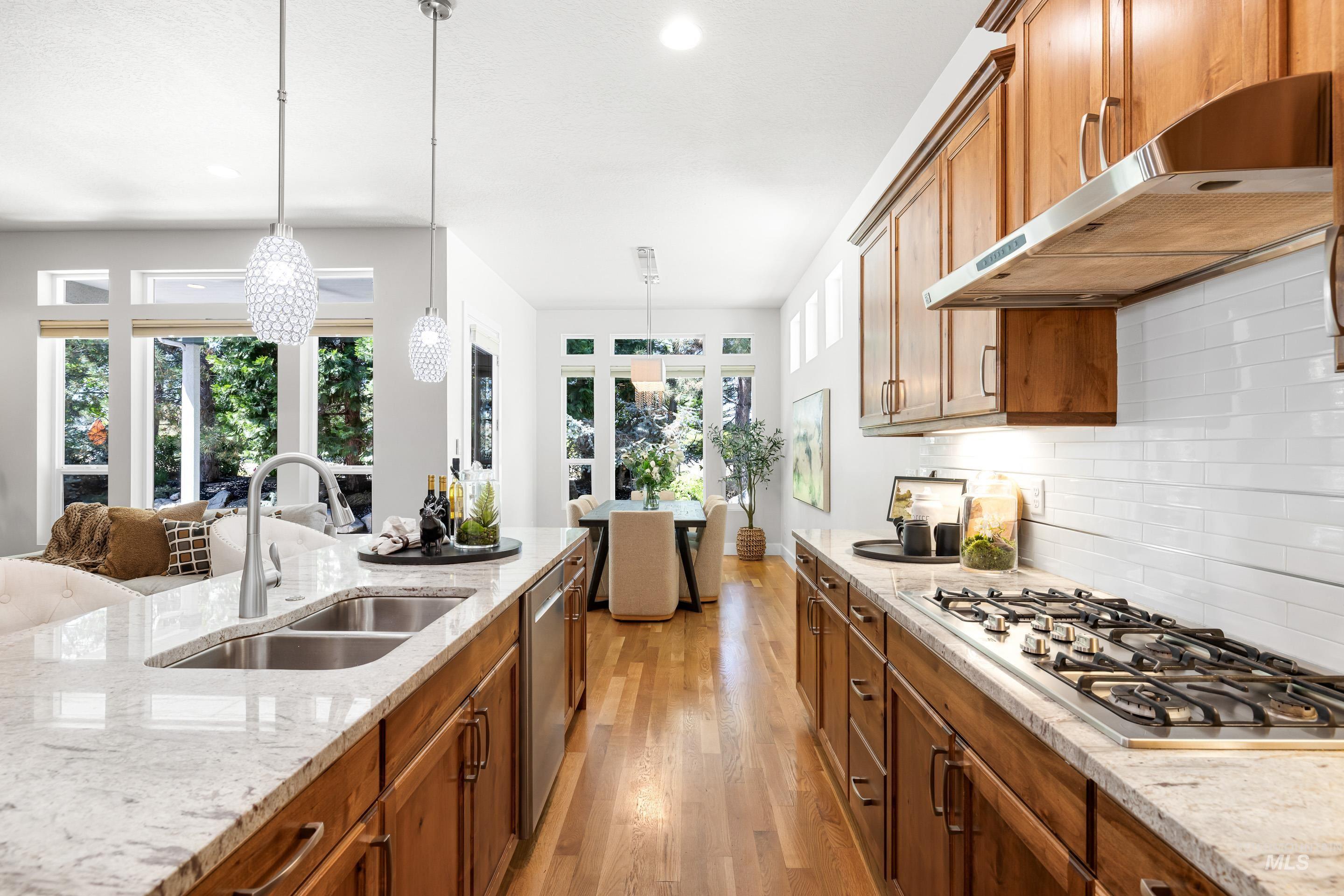 2481 S Creek Pointe Ln