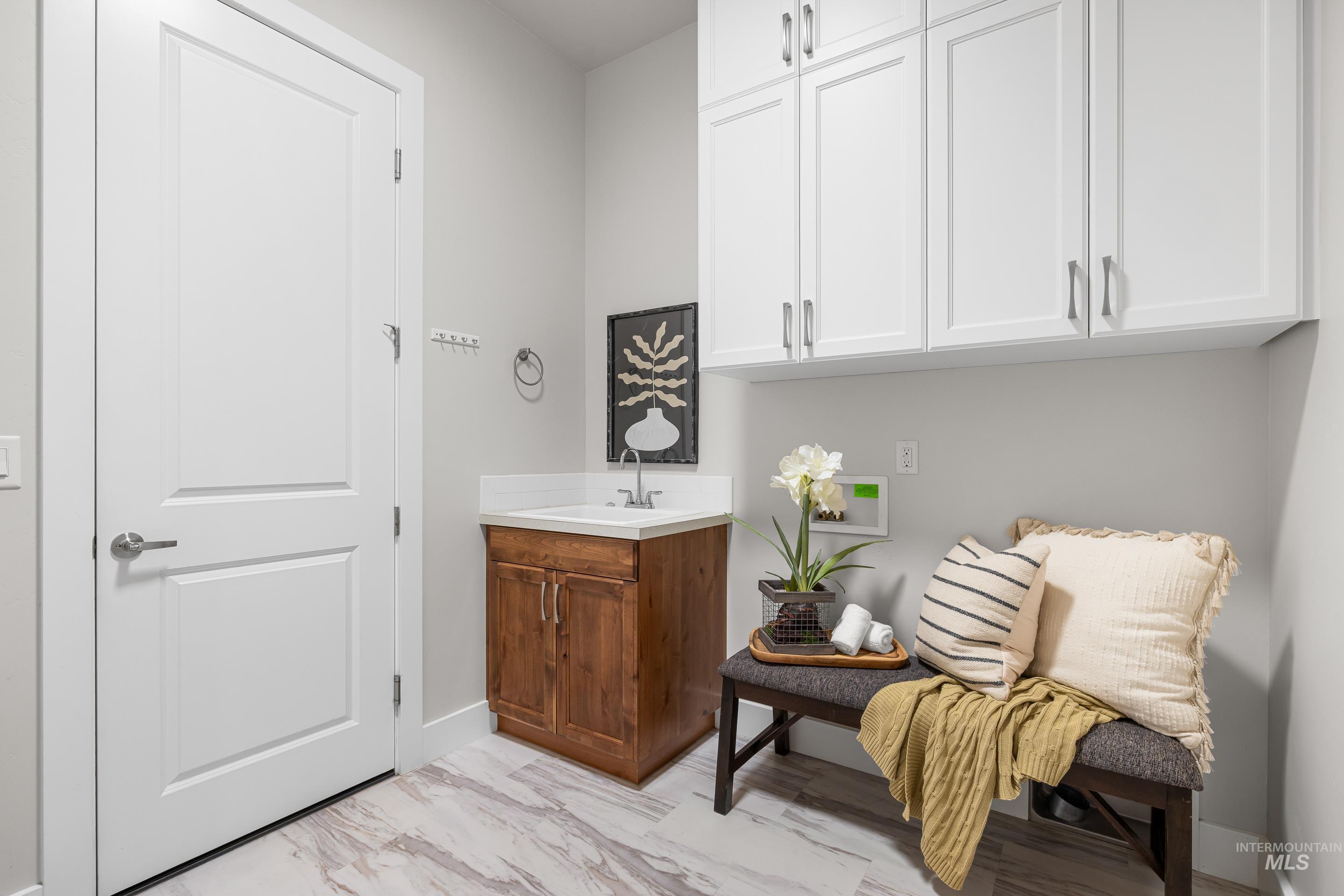 2481 S Creek Pointe Ln