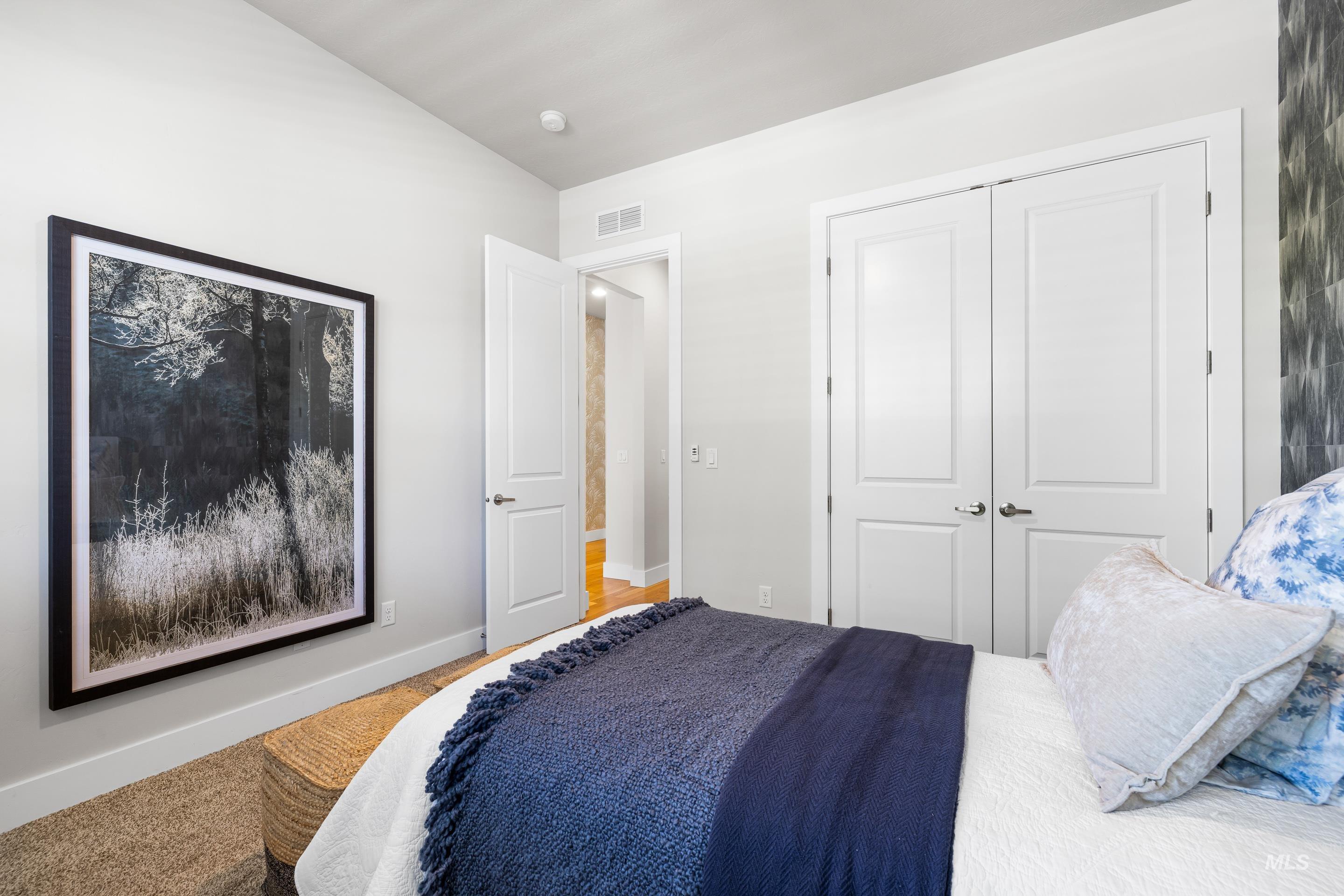 2481 S Creek Pointe Ln