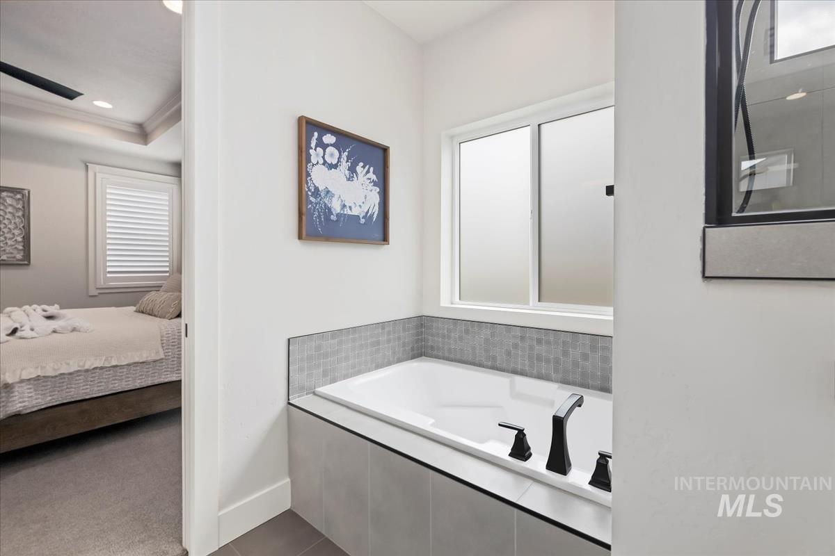 4696 N Legacy Woods Pl