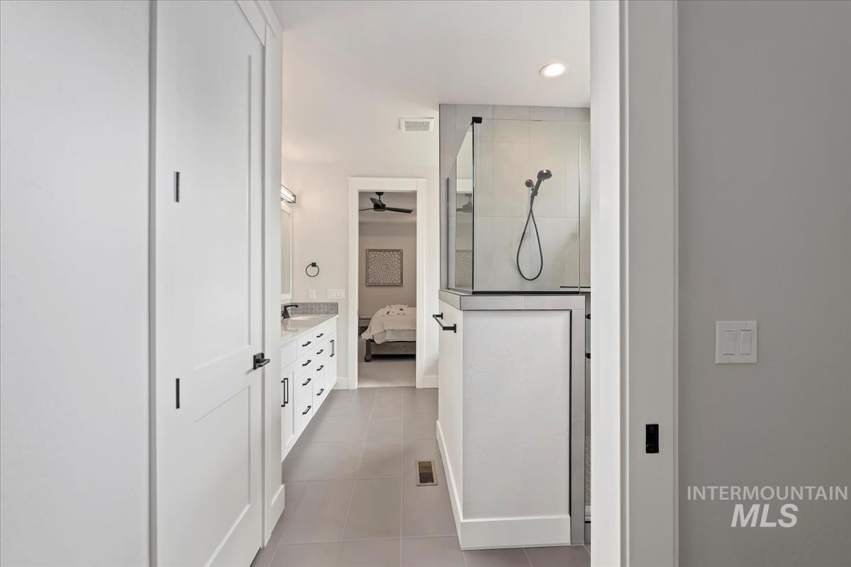 4696 N Legacy Woods Pl