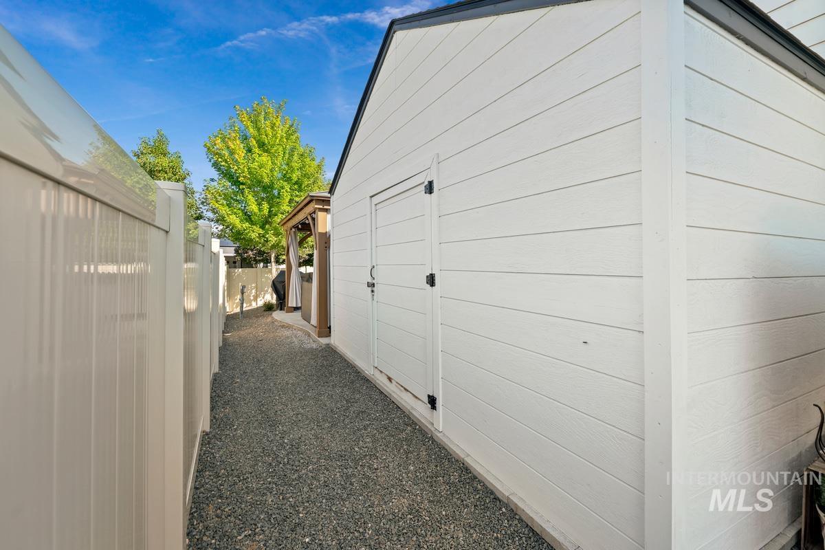 4696 N Legacy Woods Pl