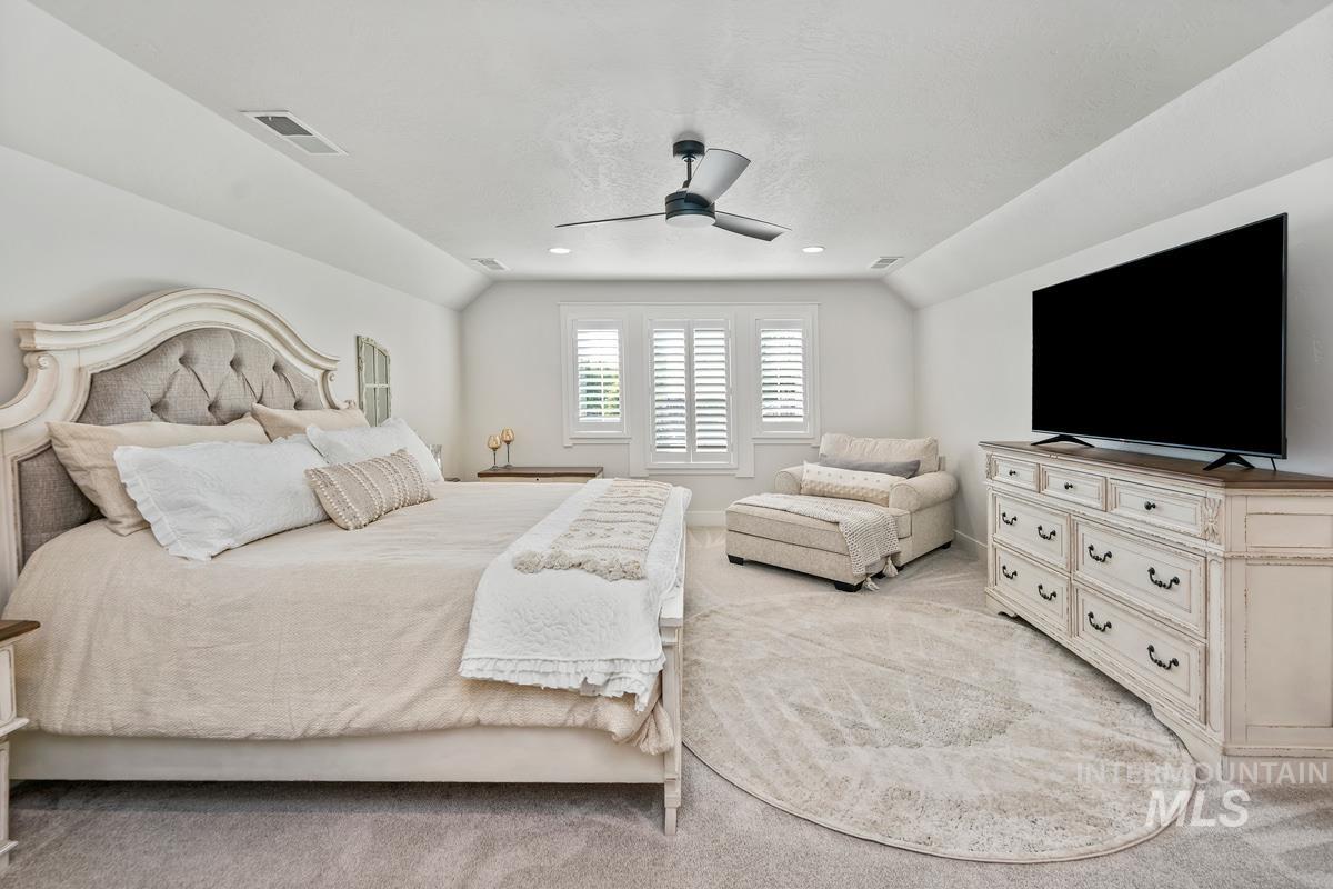 4696 N Legacy Woods Pl