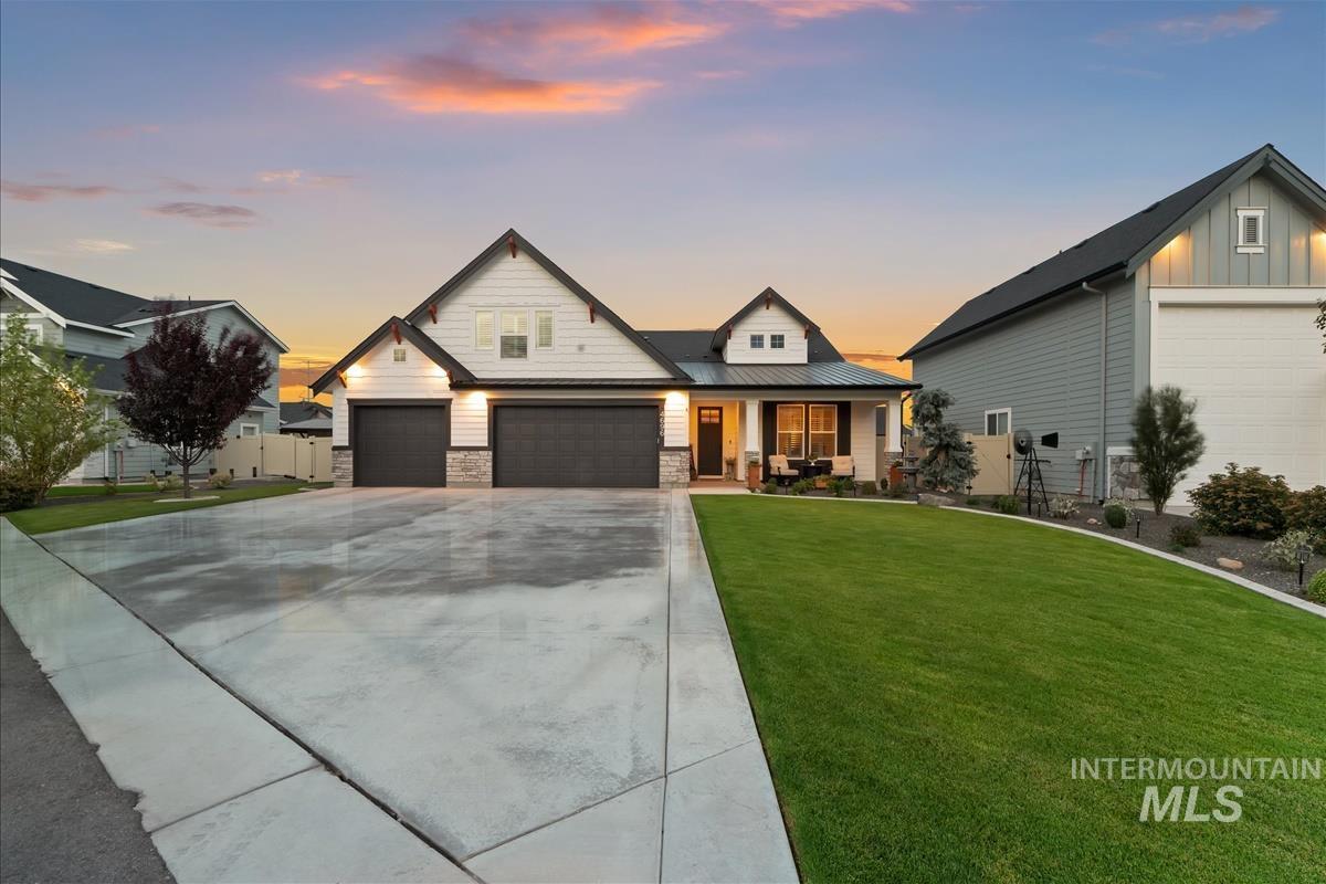 4696 N Legacy Woods Pl