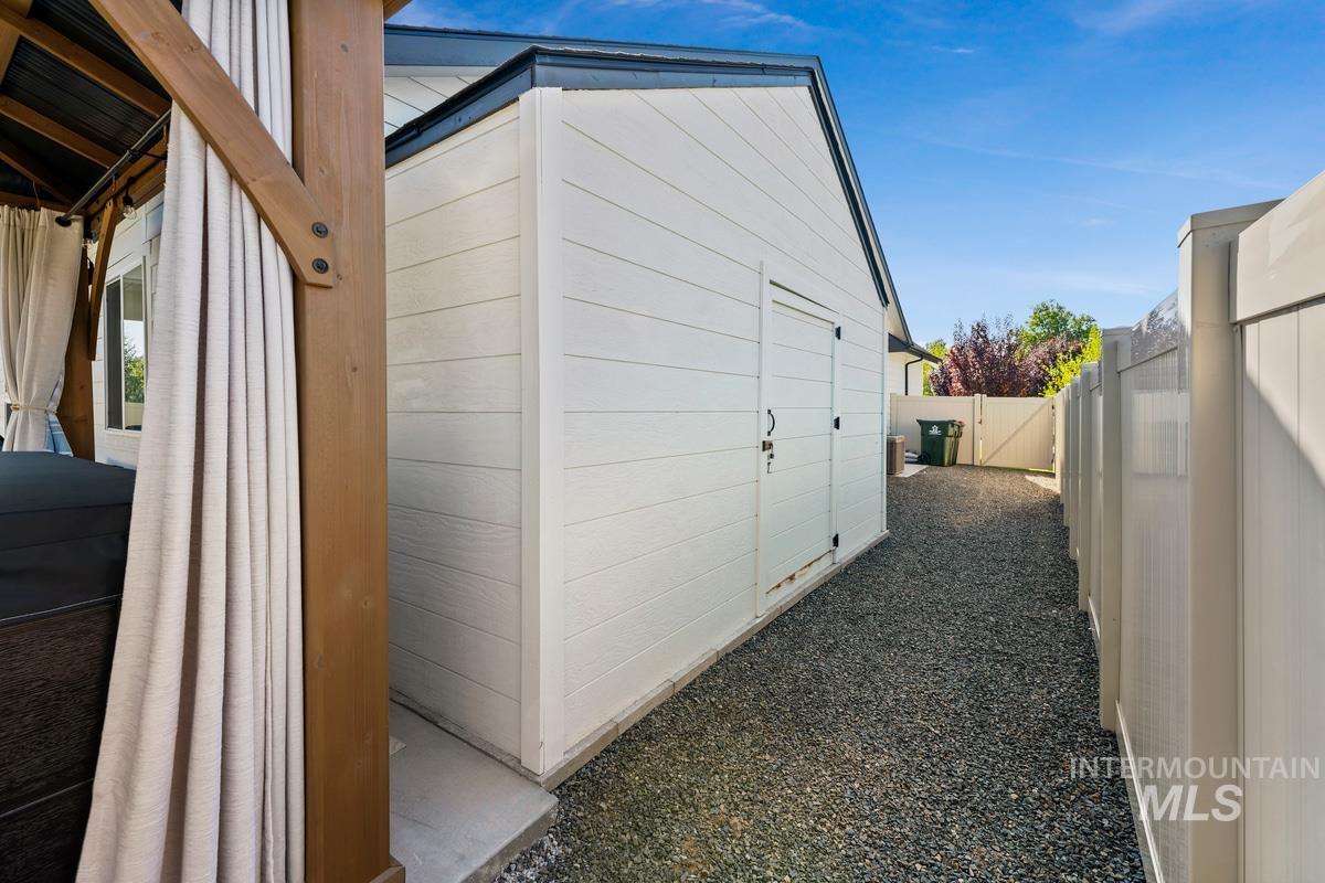 4696 N Legacy Woods Pl