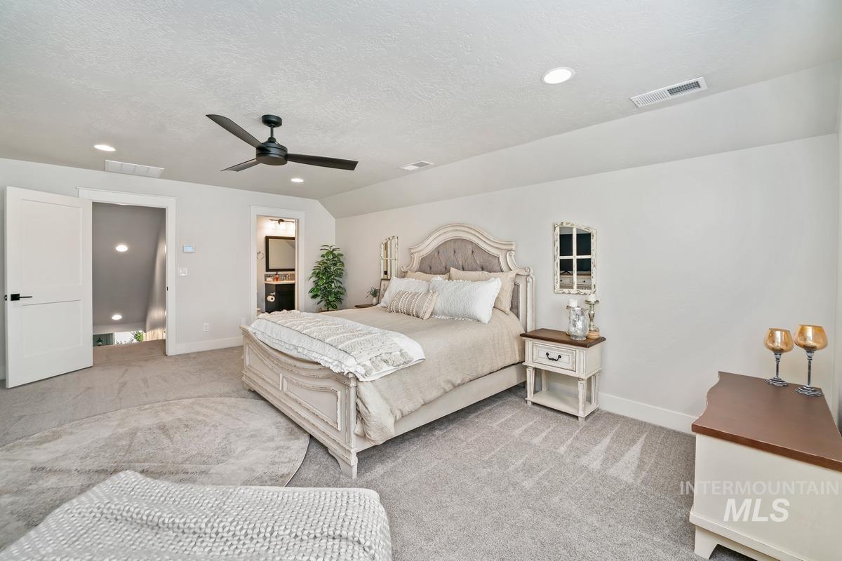 4696 N Legacy Woods Pl