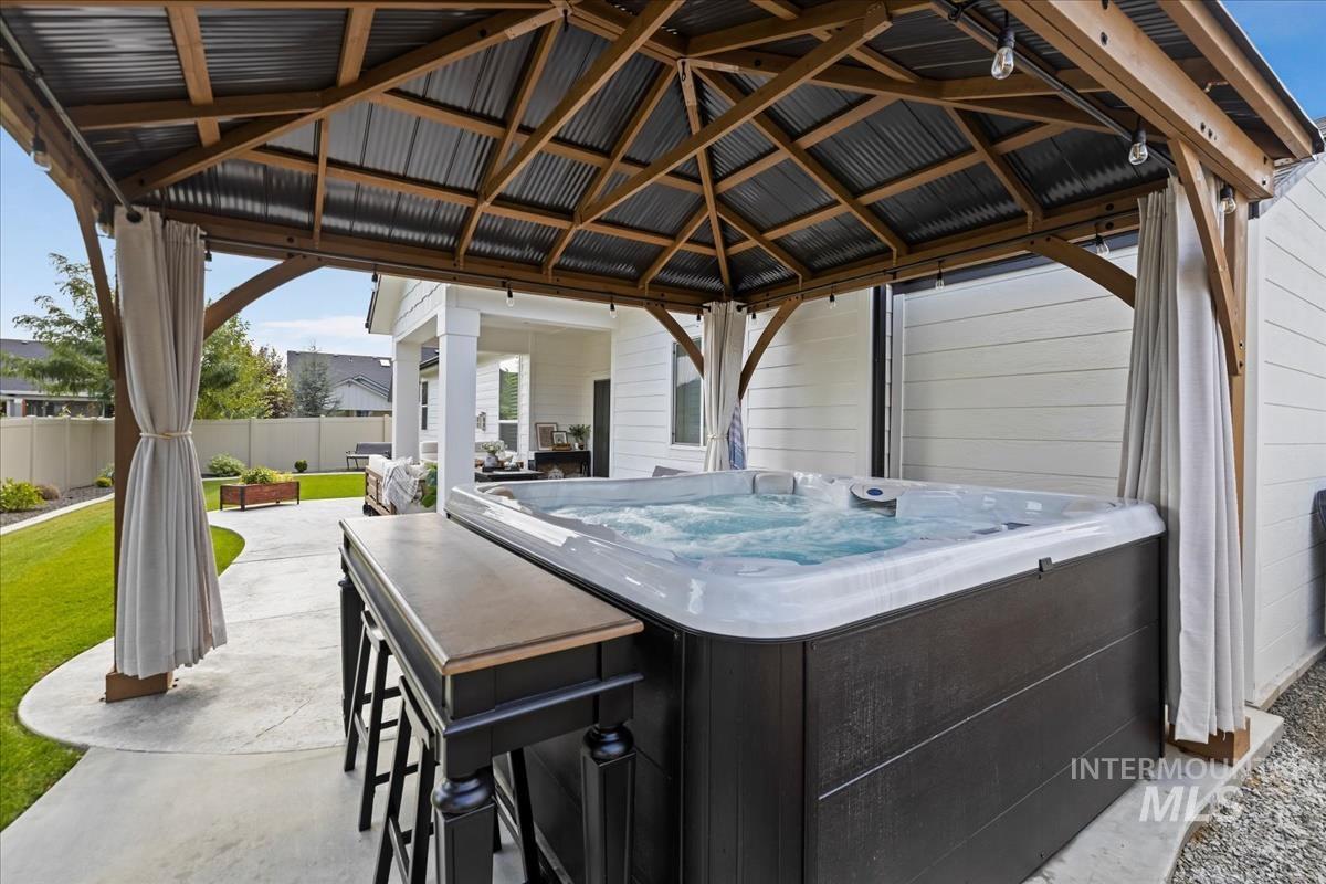 4696 N Legacy Woods Pl