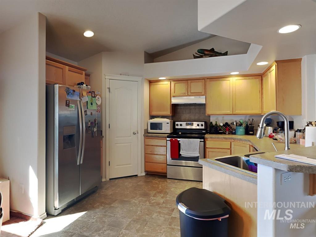 4249 E English Drive