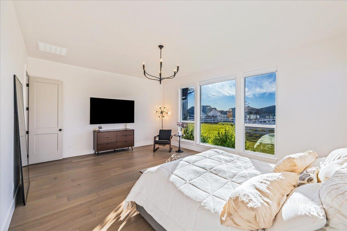 14437 N Woodpecker Avenue