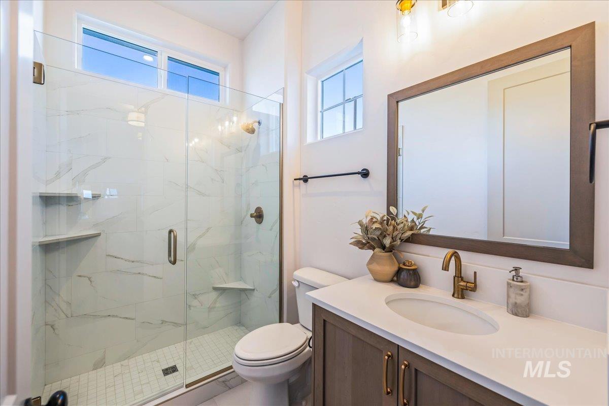 14437 N Woodpecker Avenue