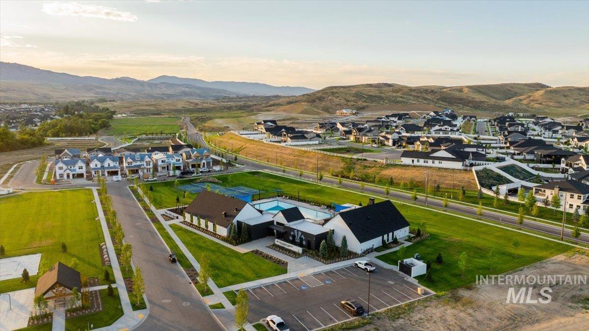 14437 N Woodpecker Avenue