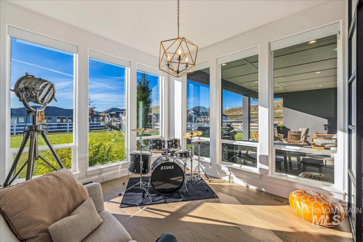 14437 N Woodpecker Avenue