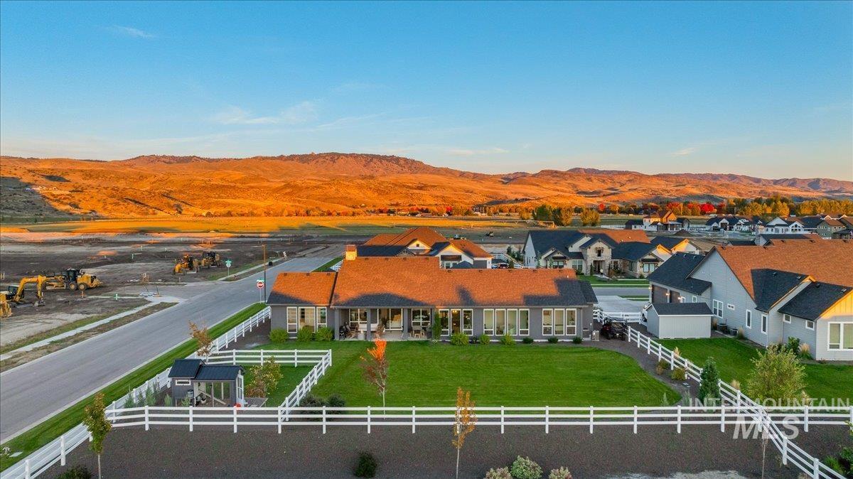 14437 N Woodpecker Avenue