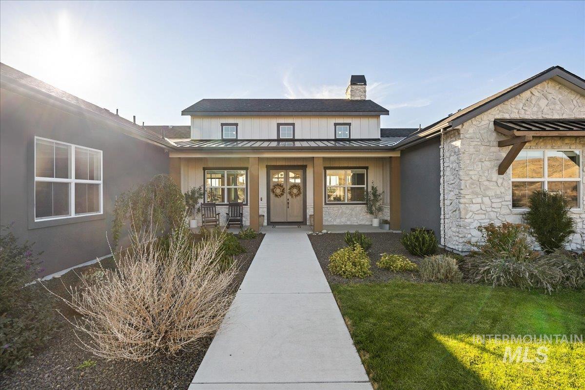 14437 N Woodpecker Avenue