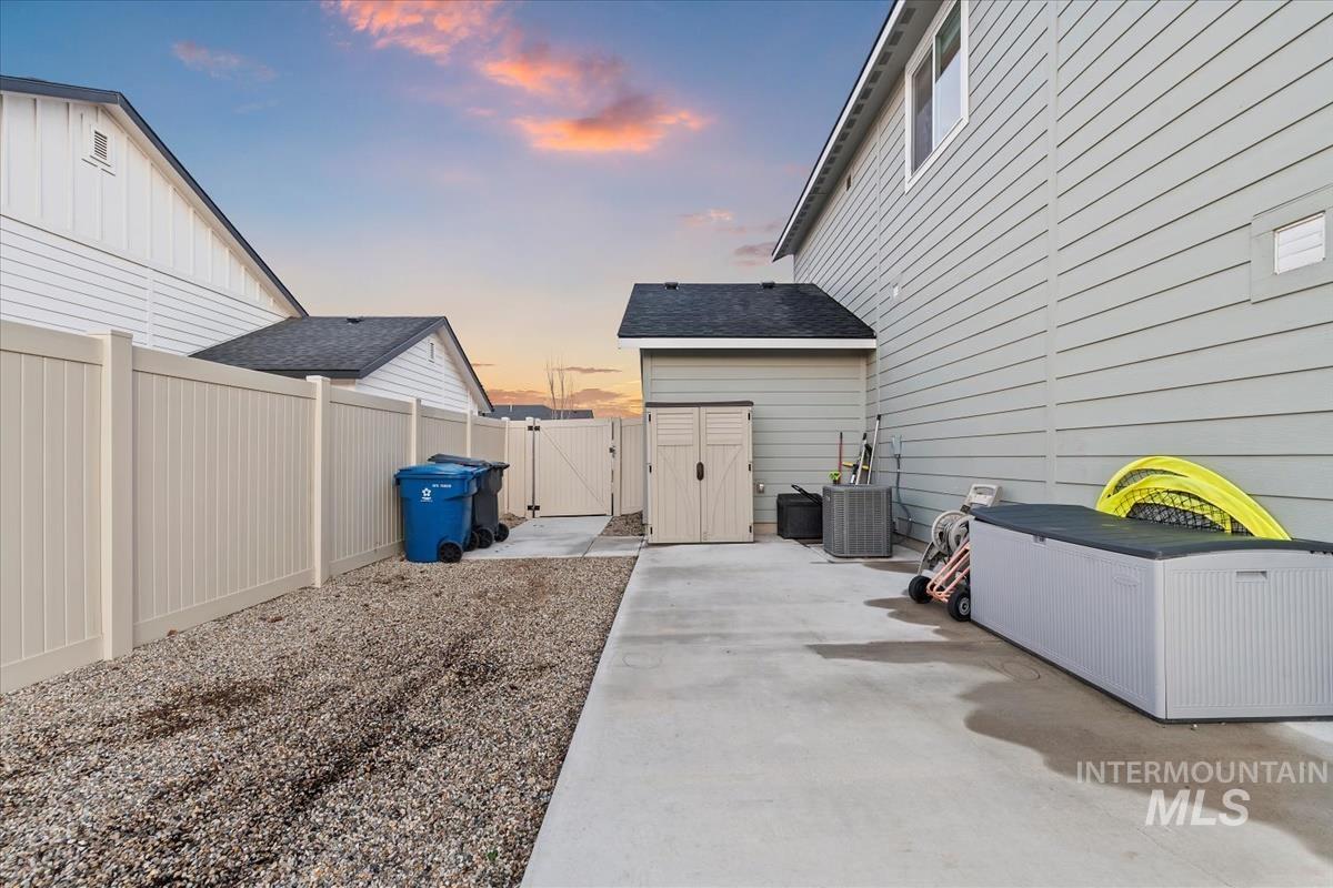 17443 N Owl Peak Ave