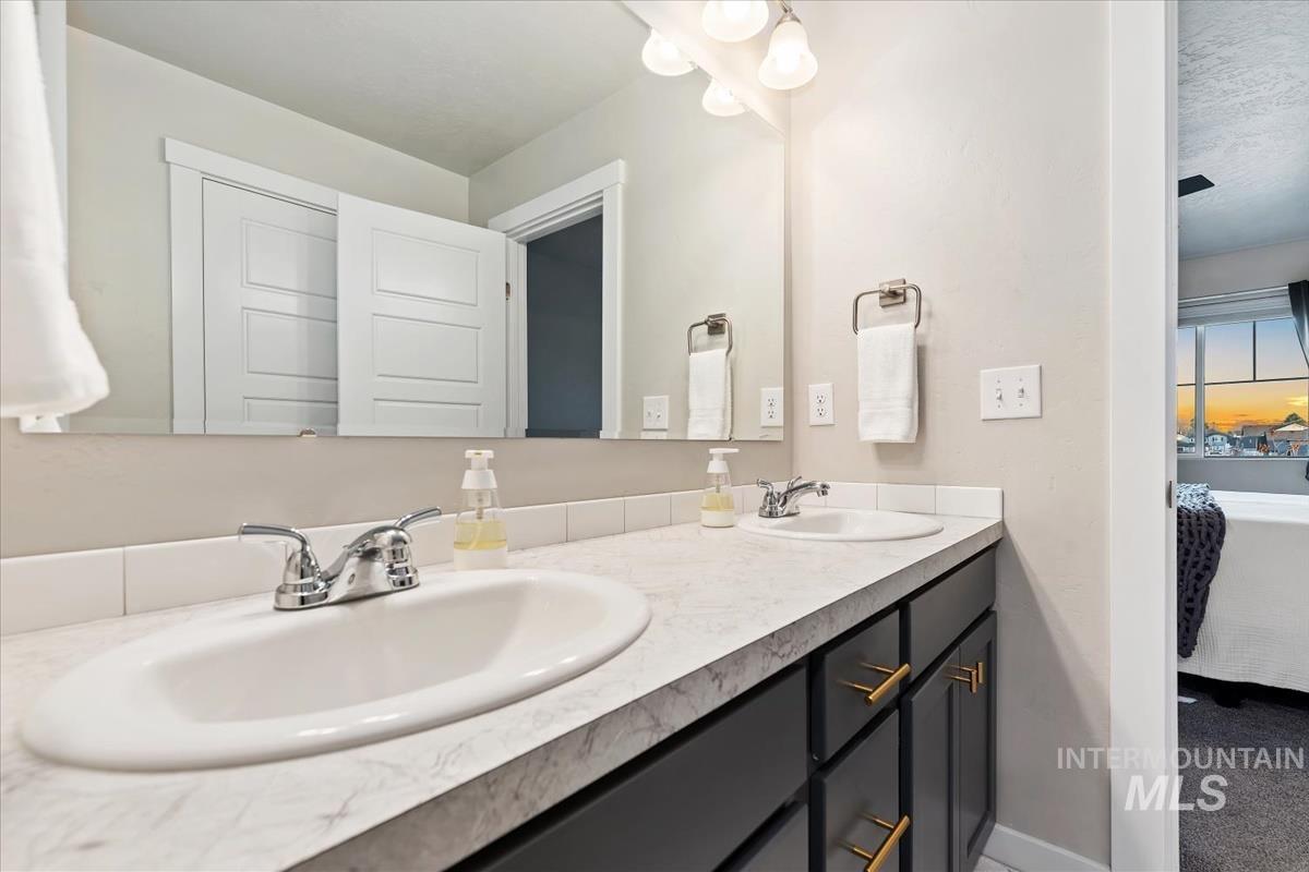 17443 N Owl Peak Ave