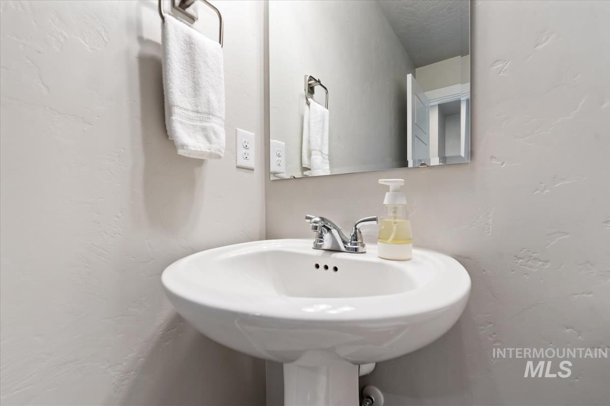 17443 N Owl Peak Ave