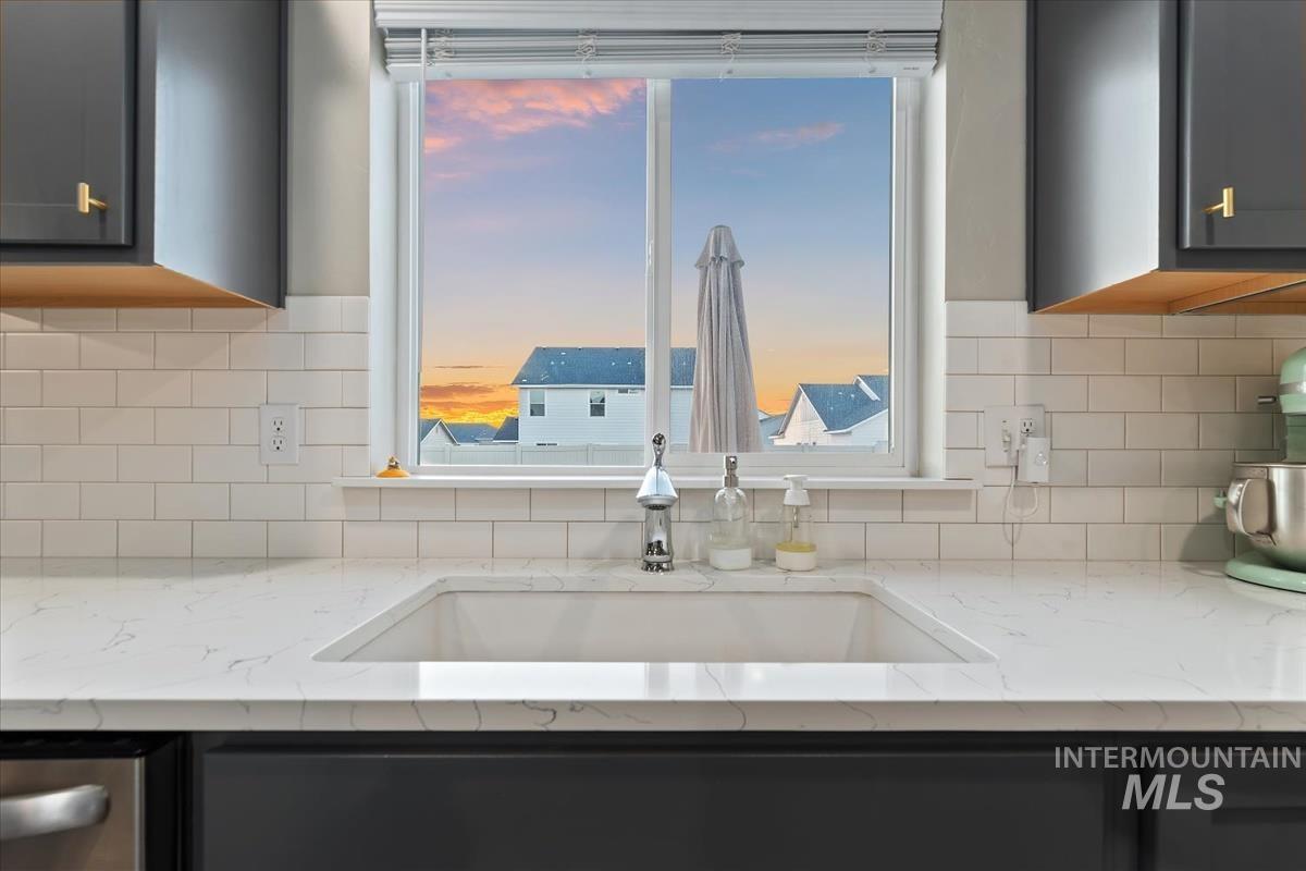 17443 N Owl Peak Ave