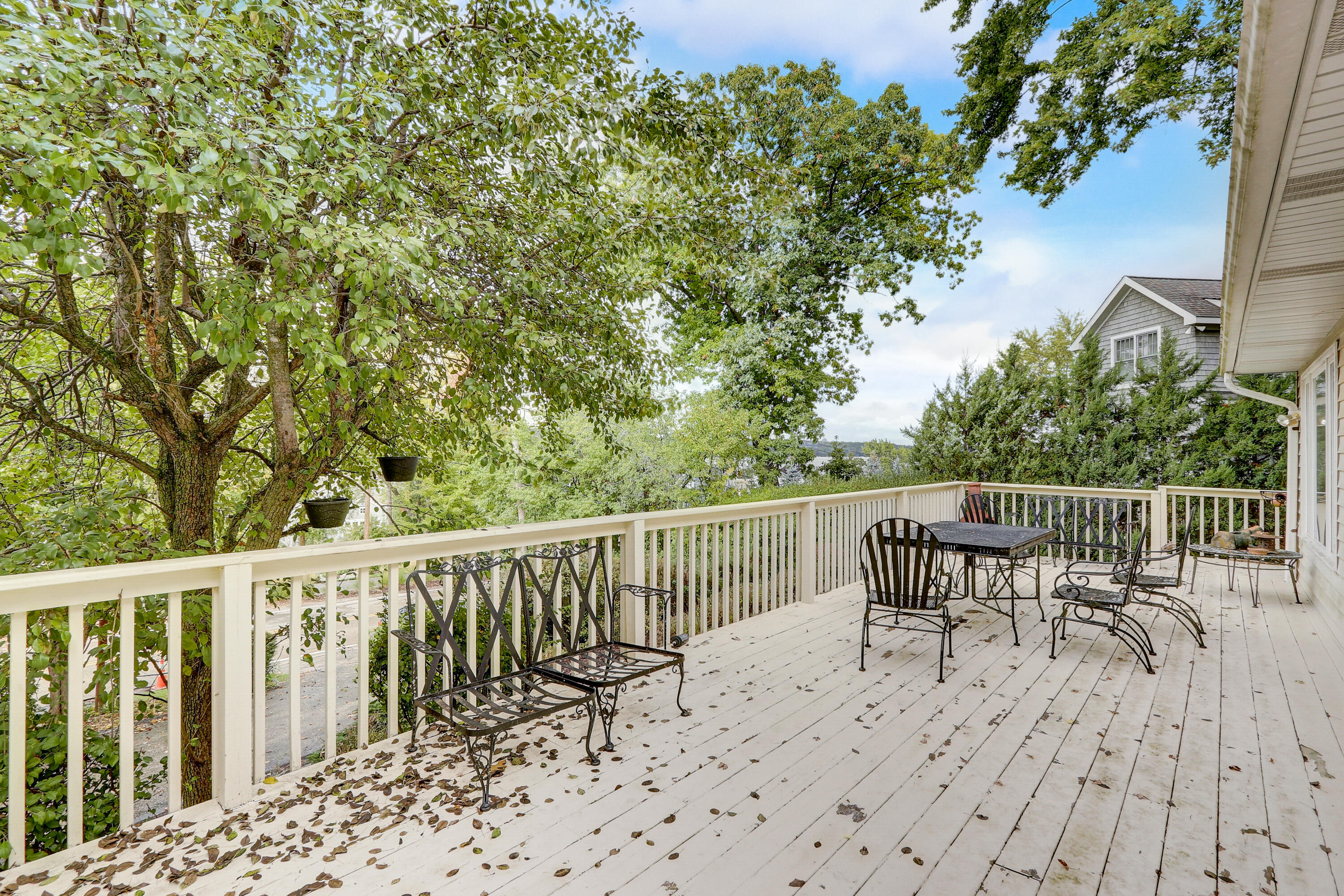 723 Shabbona Dr