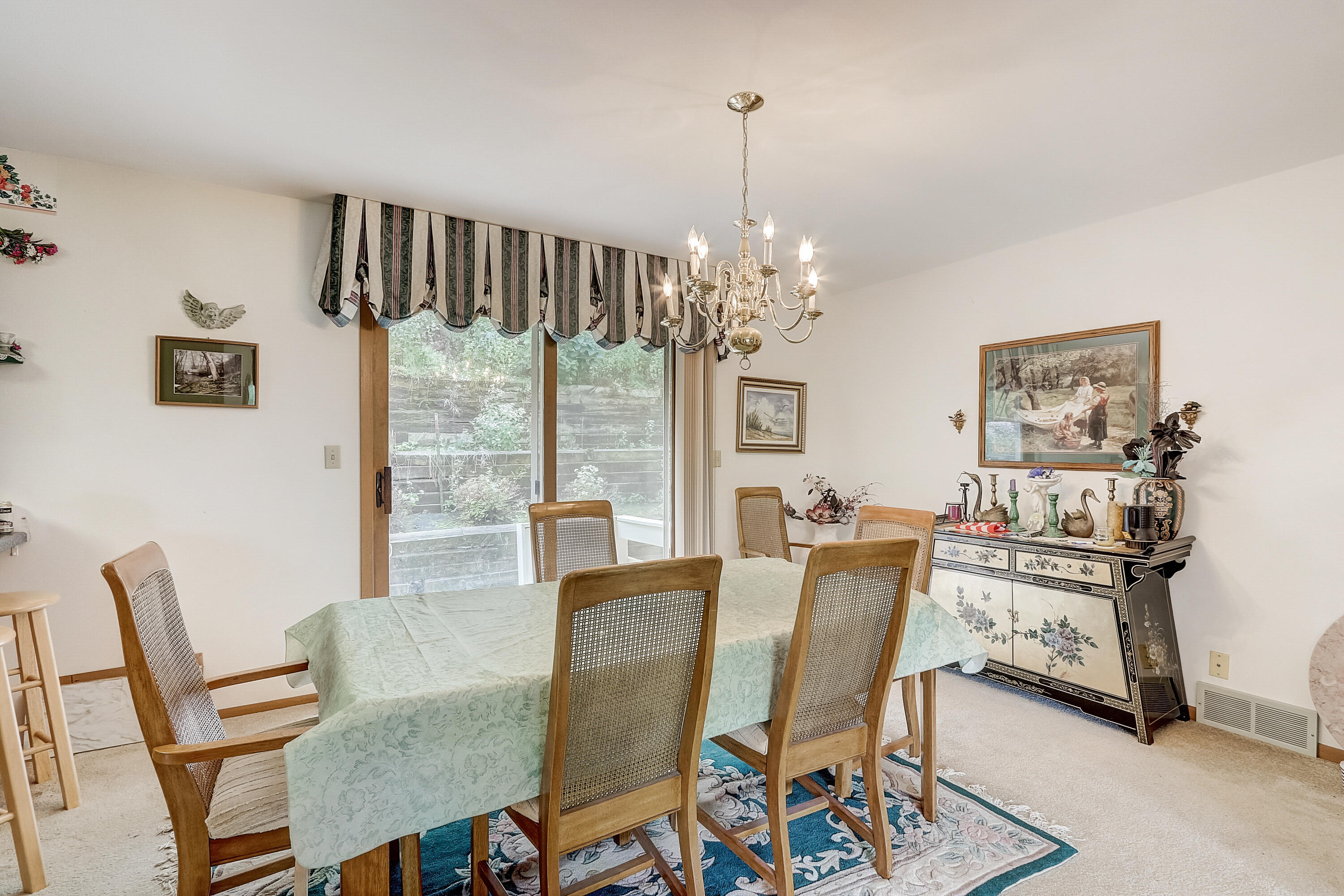 723 Shabbona Dr
