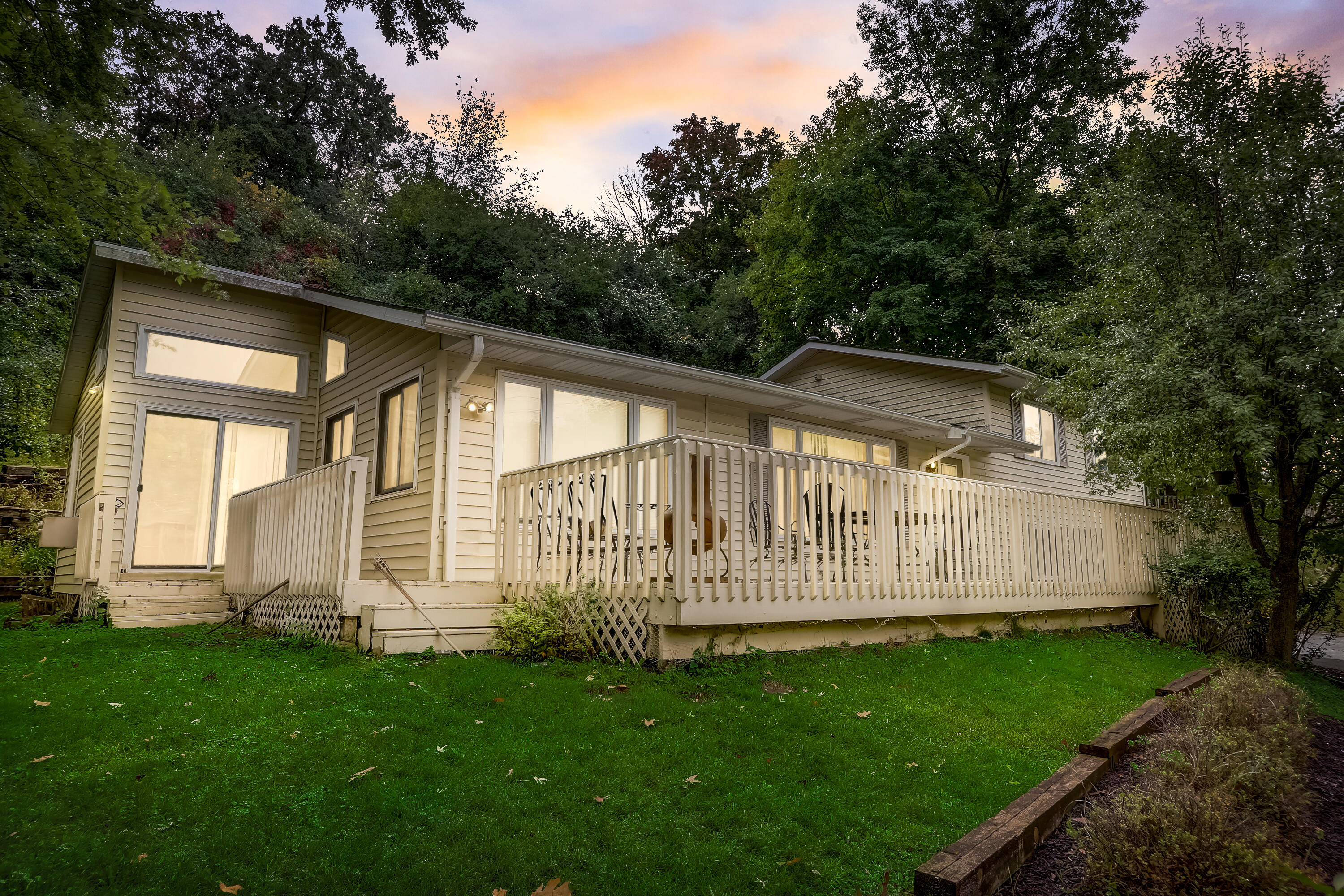 723 Shabbona Dr