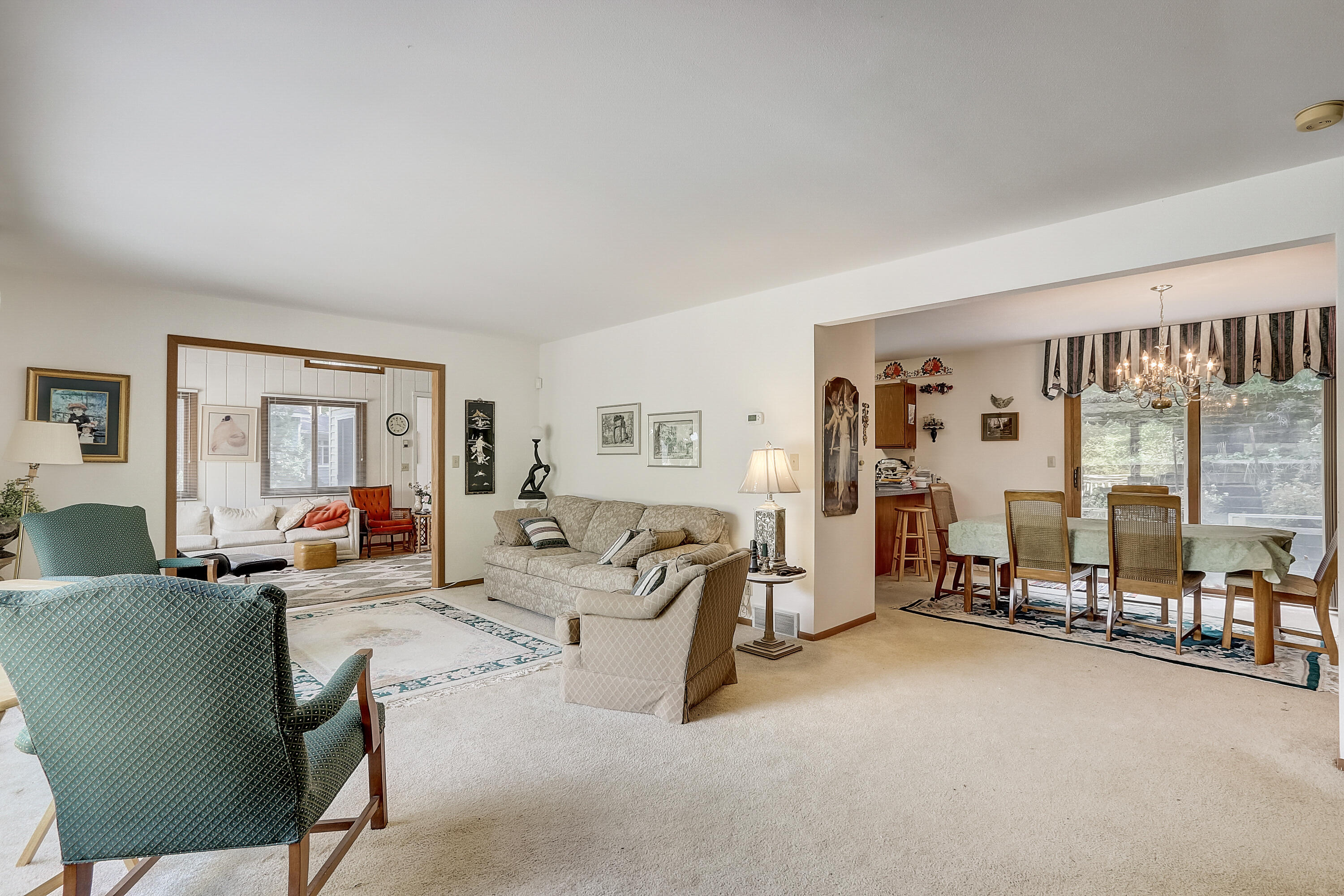 723 Shabbona Dr