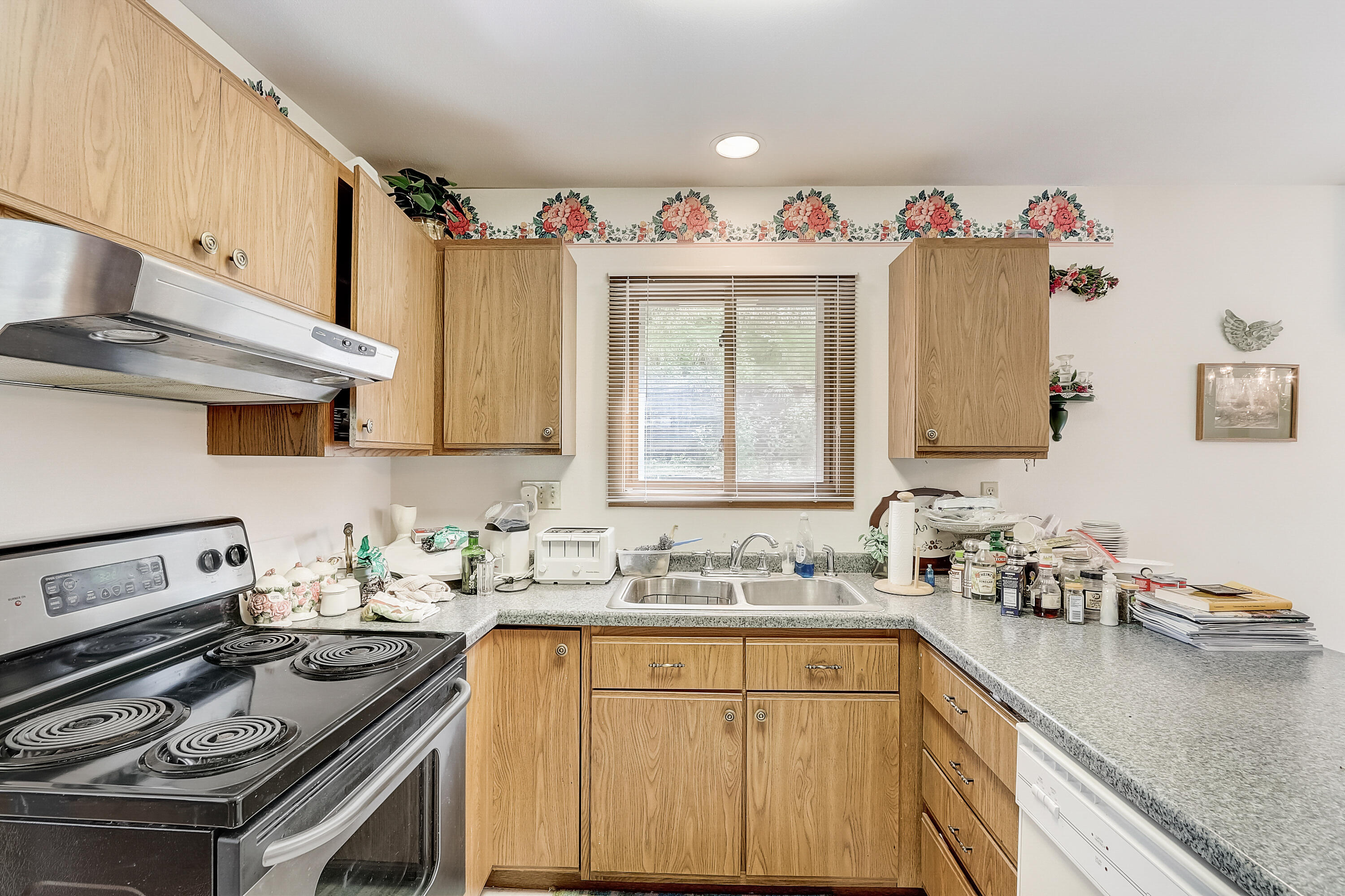 723 Shabbona Dr