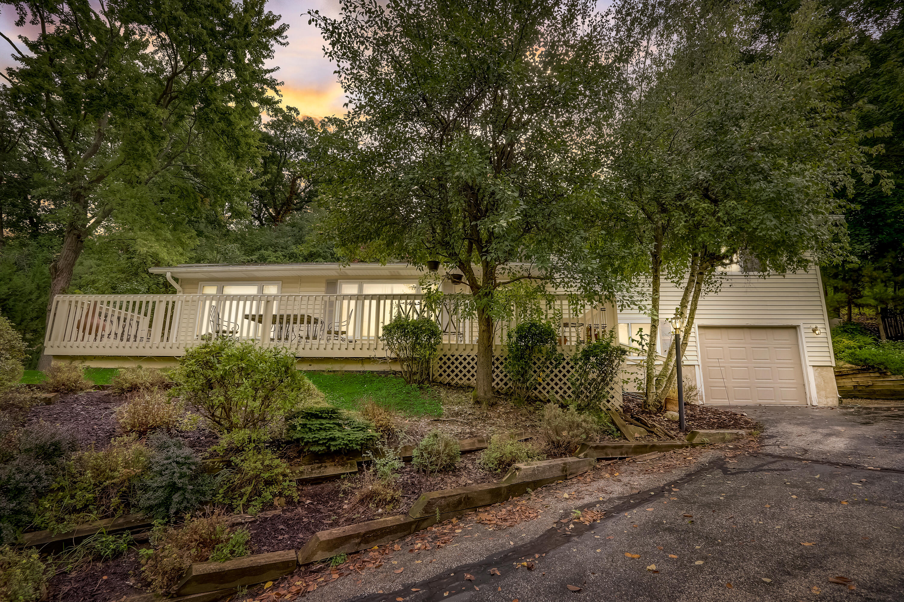 723 Shabbona Dr